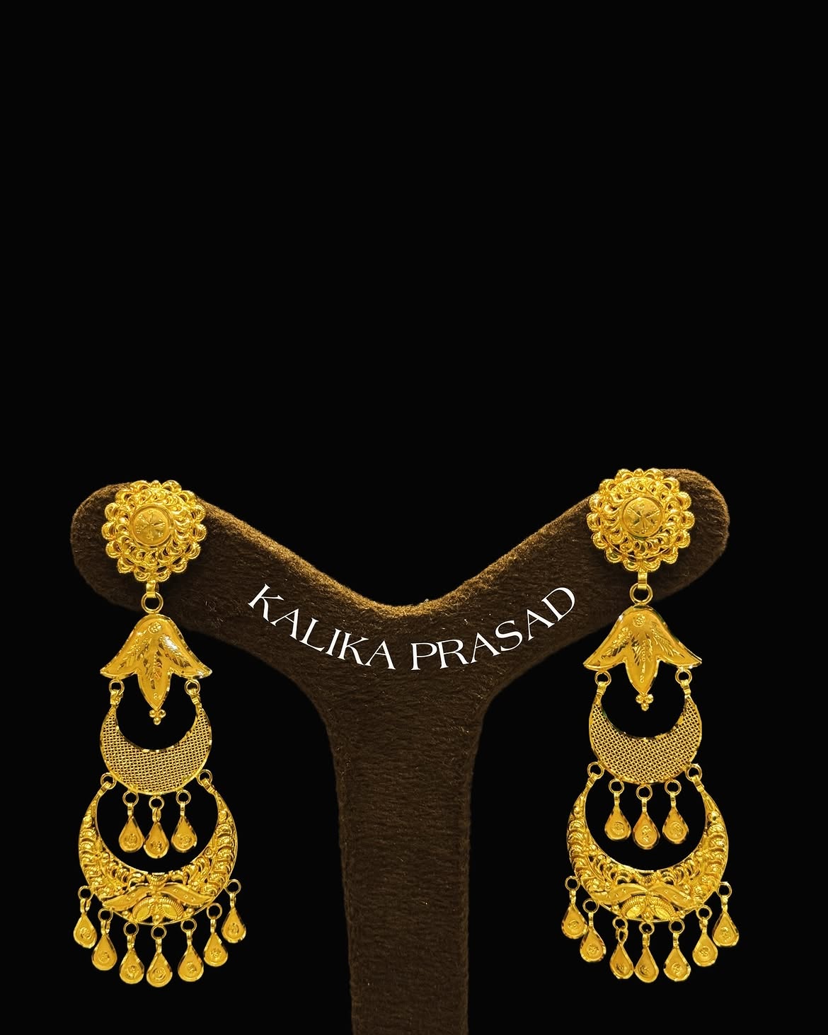 22 carat gold crescent chandbali earrings